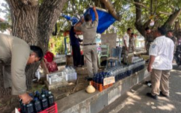 Gelar Patroli Wilayah, Satpol PP Tertibkan Pedagang Bensin Eceran