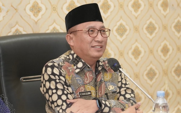 Kemendagri Beri Penghargaan Kepada Wali Kota Ternate. Wali Kota Ternate Dinilai Memiliki Komitmen dan Peduli Satuan Polisi Pamong Praja